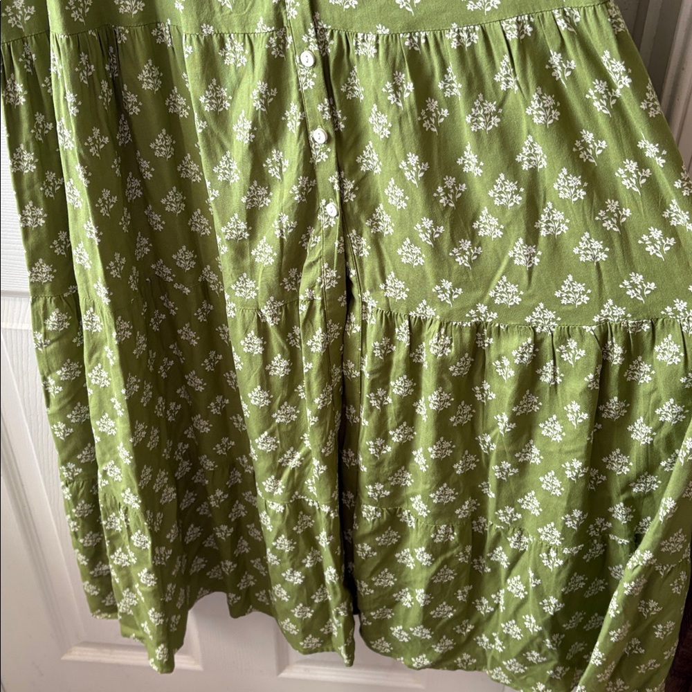 Patrons of Peace Green White Floral Spaghetti-Strap Maxi Dress - Picture 5 of 8
